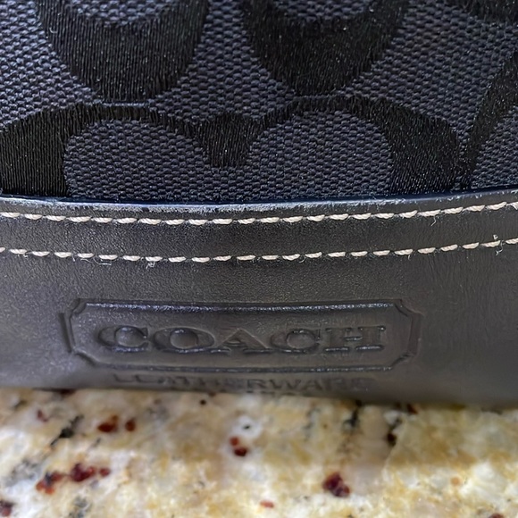 🖤COACH black signature canvas and leather bucket bag. - Picture 3 of 15